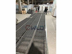 WLD-CH Spray Booth With Chains